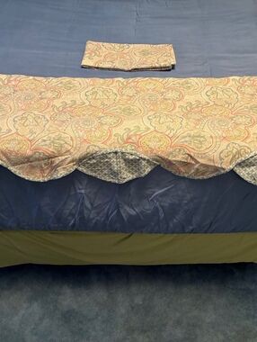 Waverly Scalloped Edge valances set of 2